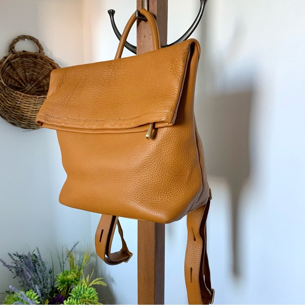 NEW GiGi New York Abbey Pebbled Leather Backpack Bag in Rare Camel Tan NWOT - Picture 9 of 16